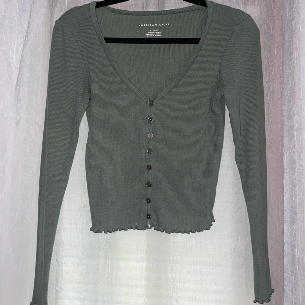 American Eagle Women’s Long Sleeve